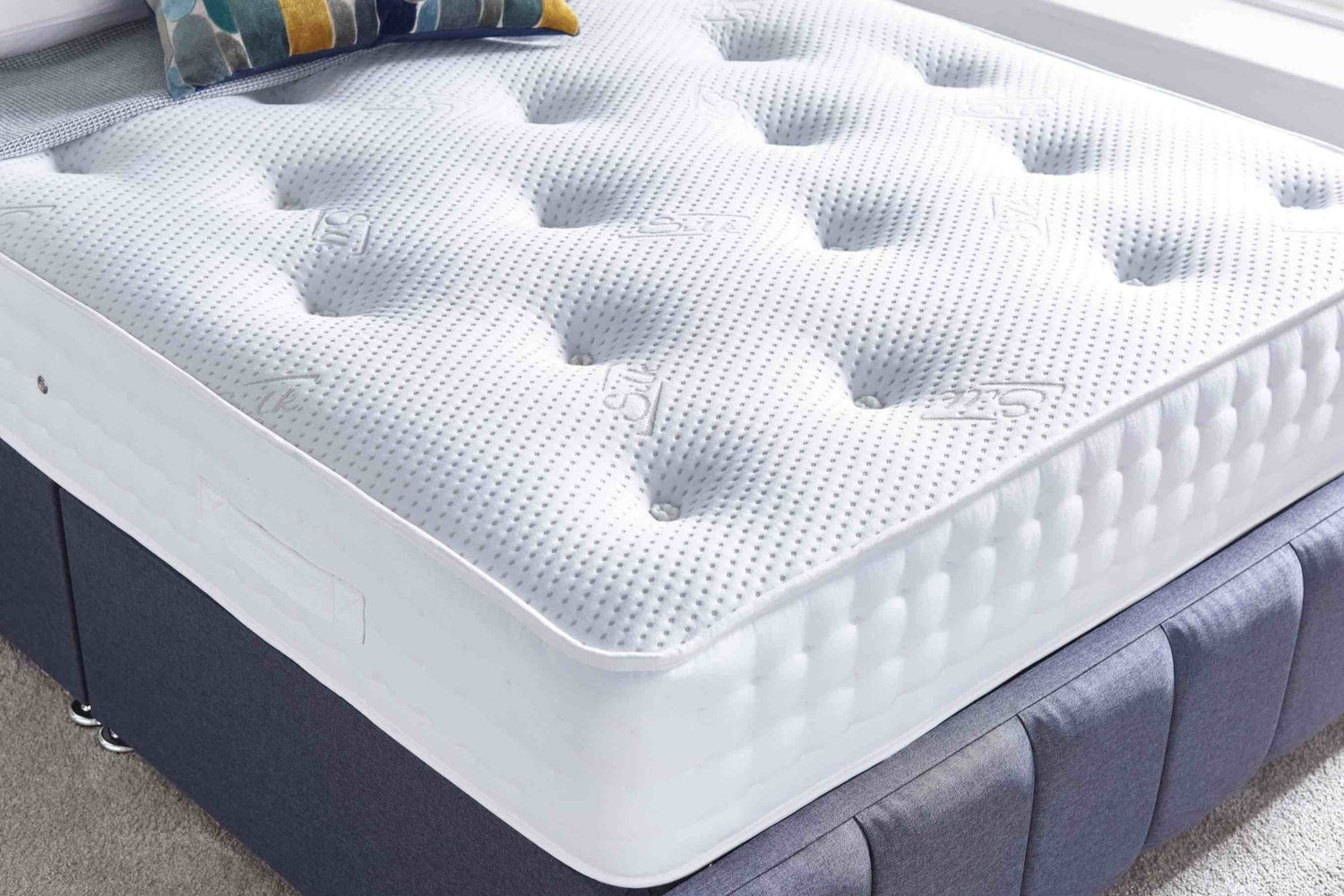 The Chicago 1000 Dual Season Pocket Mattress