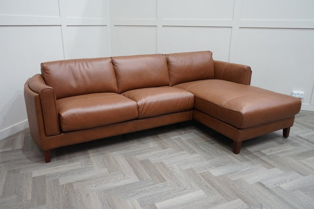 At The Helm Pacer RHF Leather Chaise Sofa, Nutmeg