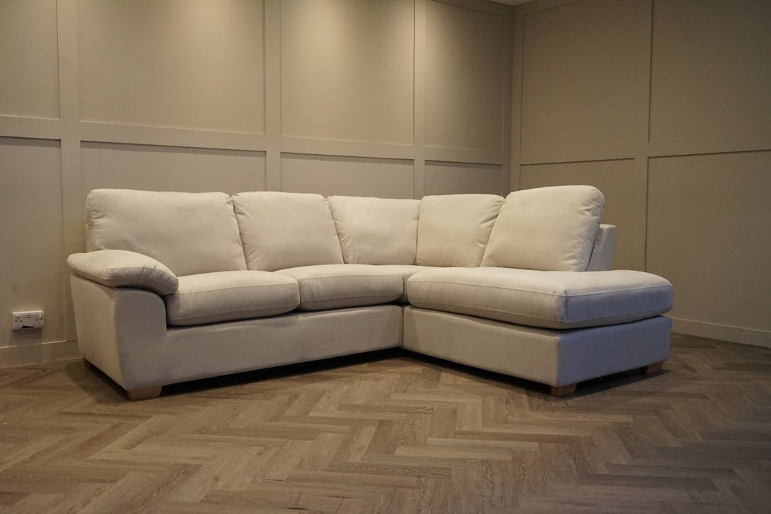 Camden RHF Corner End Chaise, Soft Weave Clay