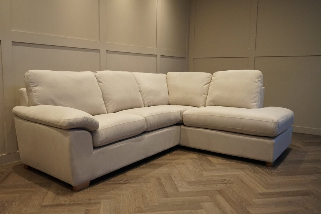 Camden RHF Corner End Chaise, Soft Weave Clay