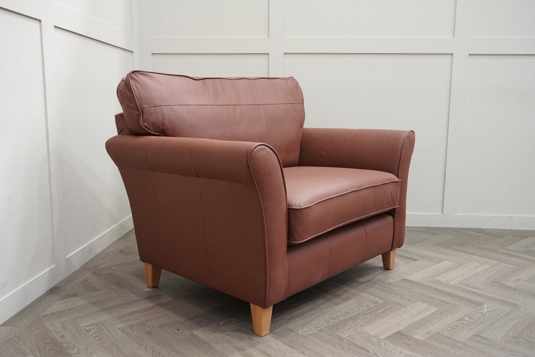 Charlotte II Leather Snuggler, Matt Chestnut