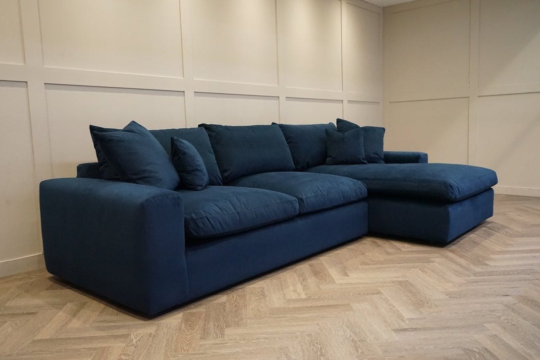 Longpoint – Penthouse RHF Corner Sofa, Velvet Indigo
