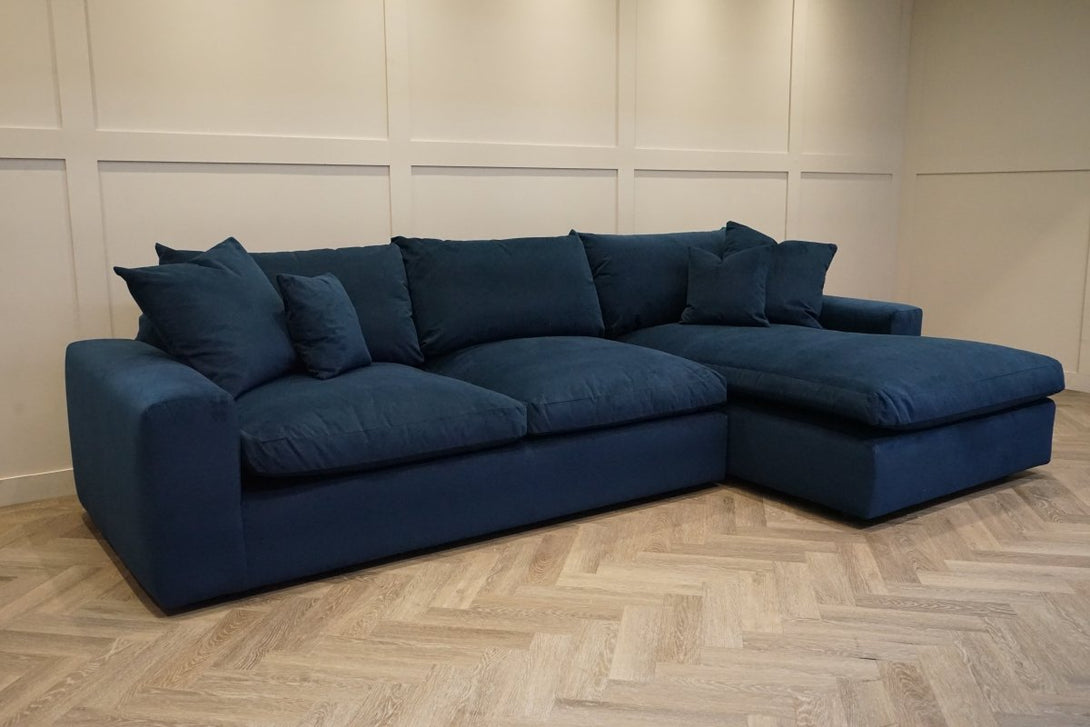 Longpoint – Penthouse RHF Corner Sofa, Velvet Indigo