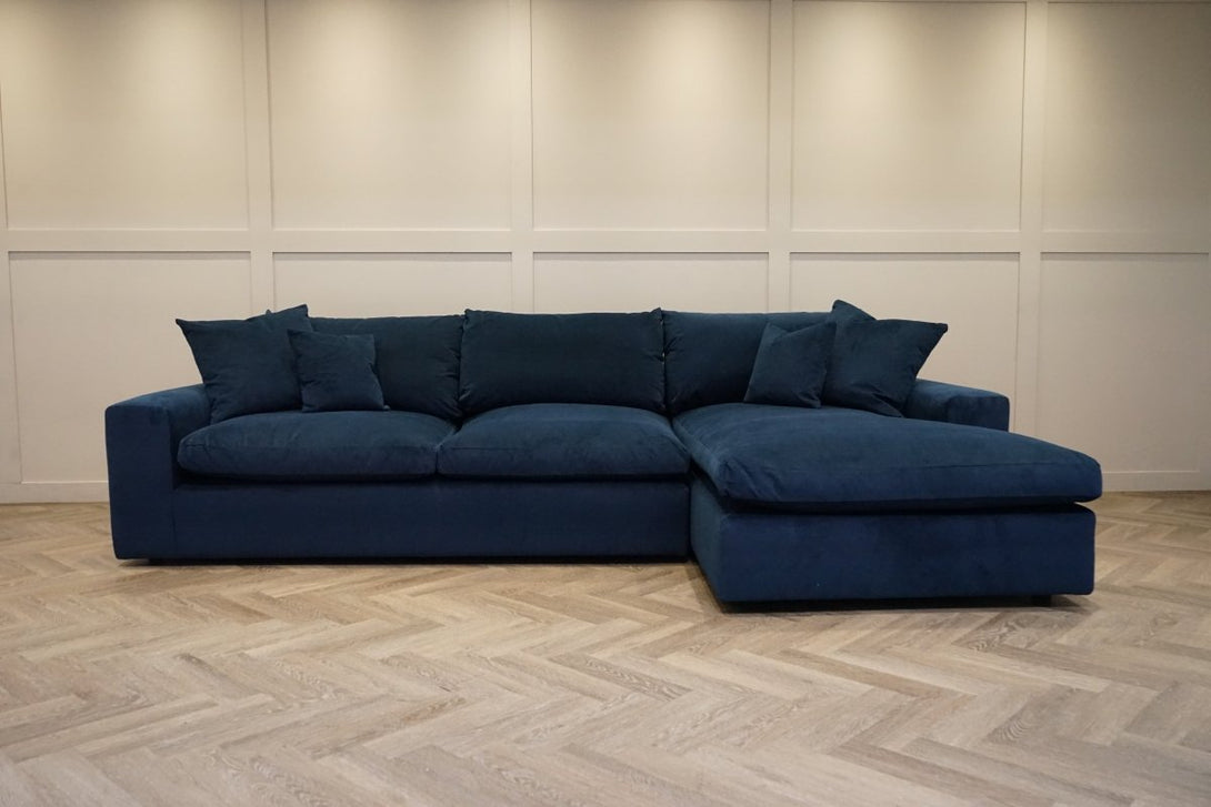 Longpoint – Penthouse RHF Corner Sofa, Velvet Indigo