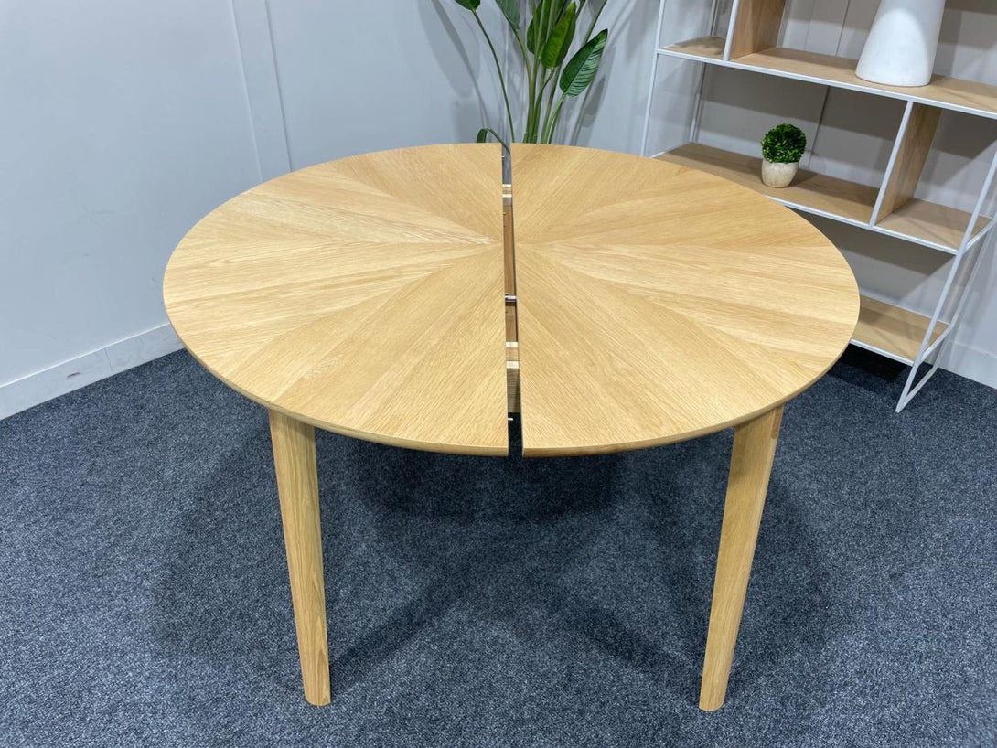 Notch Round 4-6 Seater Extending Dining Table, Oak B