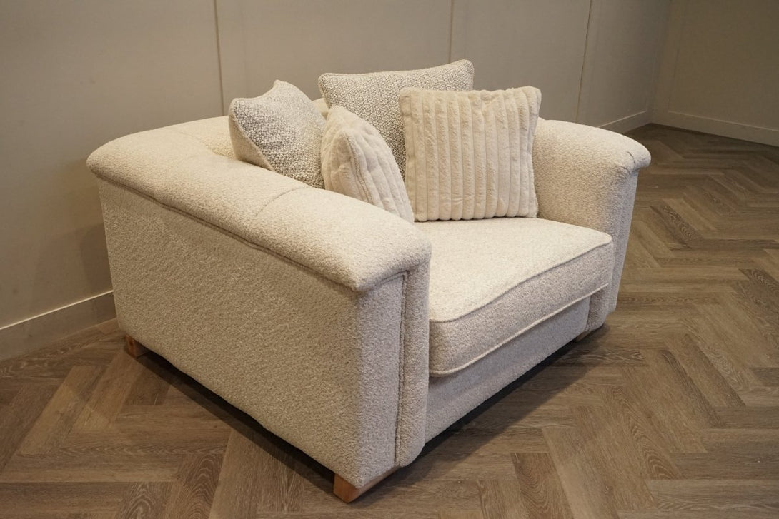 Regency Snuggle Chair, Soft Bouclé Natural