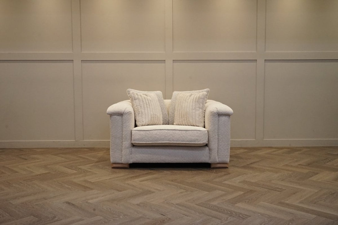 Regency Snuggle Chair, Soft Bouclé Natural