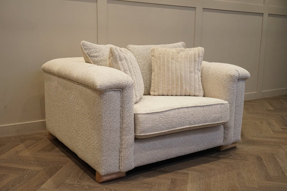 Regency Snuggle Chair, Soft Bouclé Natural