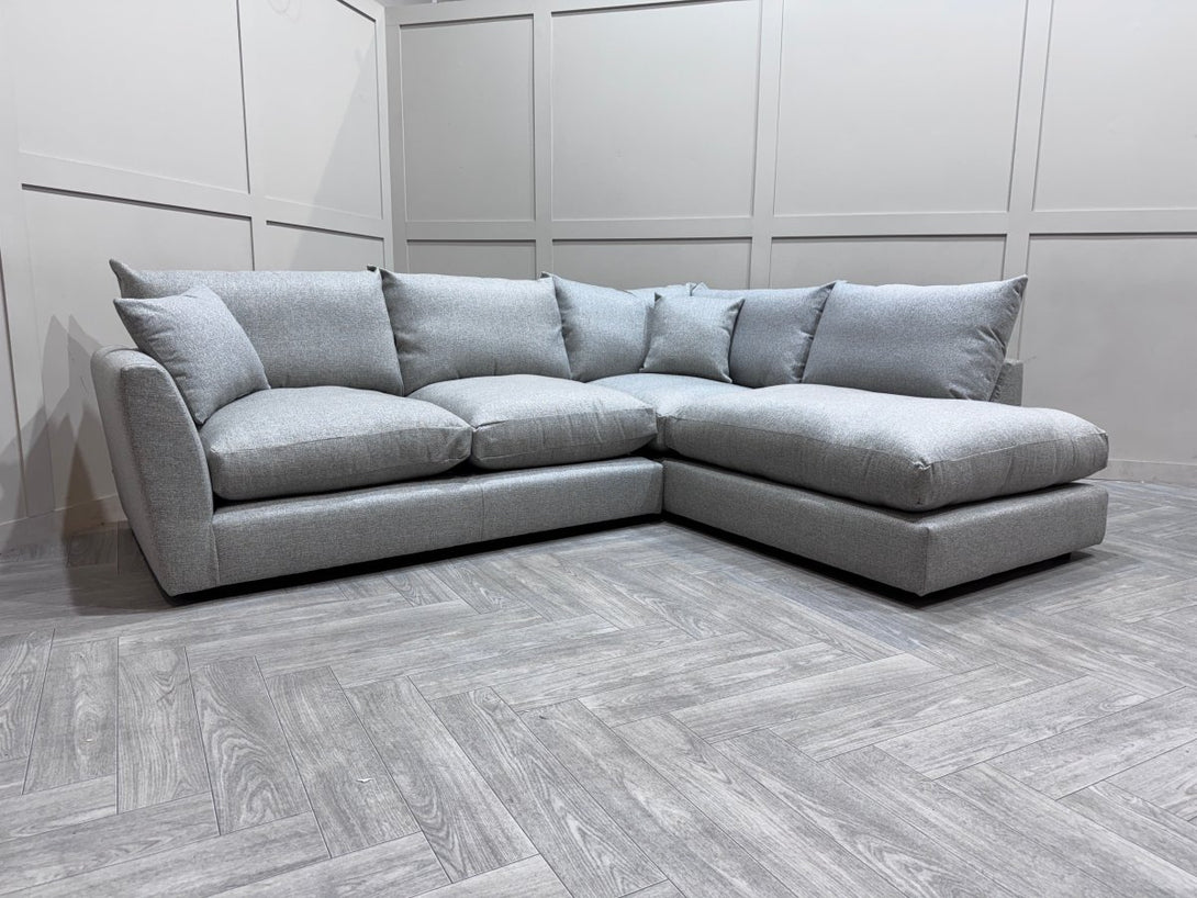 Seattle RHF Corner Sofa, Bentory Silver