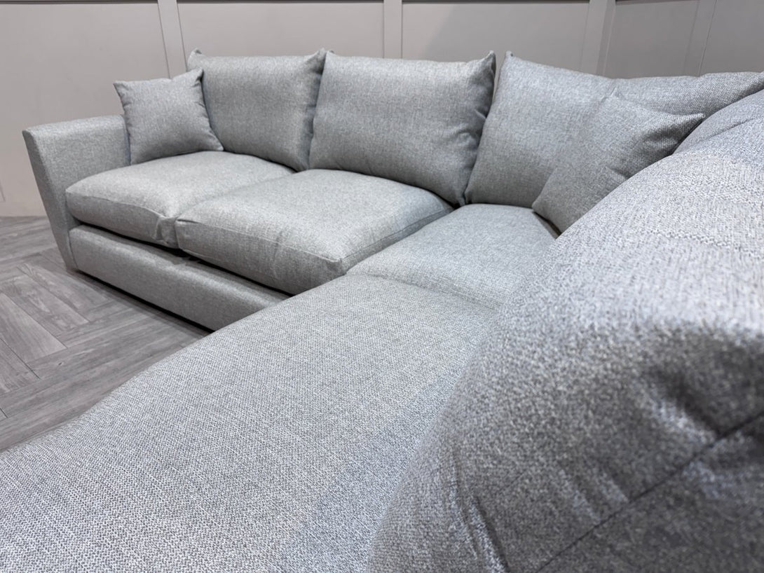 Seattle RHF Corner Sofa, Bentory Silver