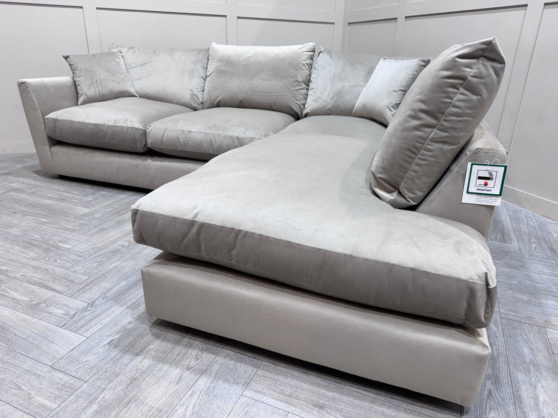 Seattle RHF Corner Sofa, Lumino Platinum