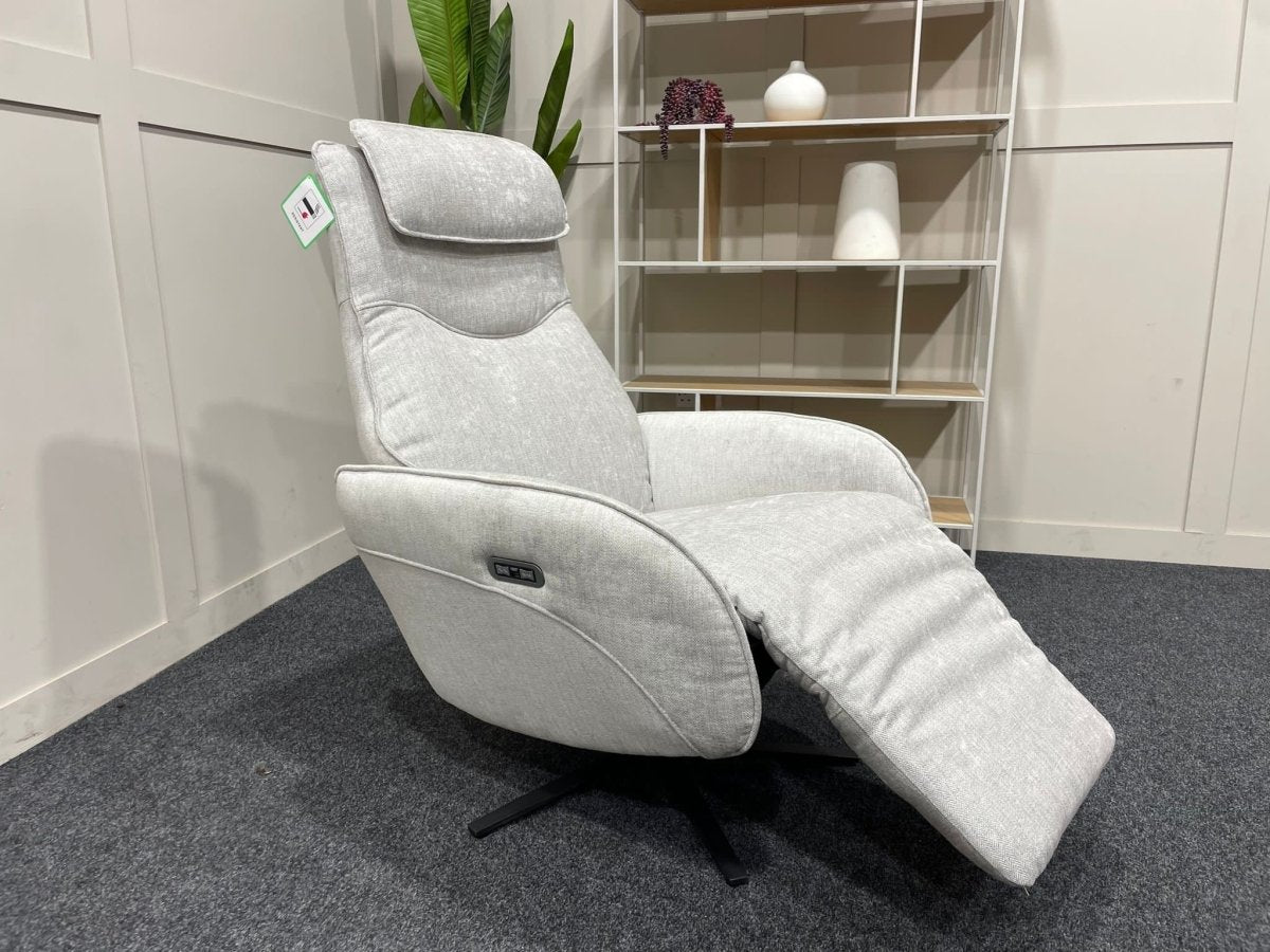 Zero gravity discount recliner the range