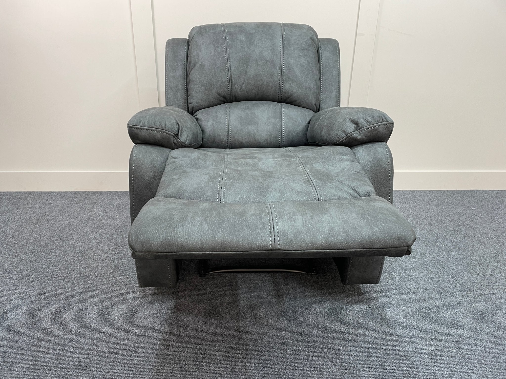 Reclining armchairs online leather